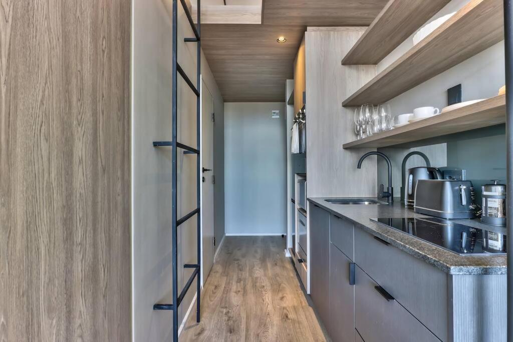 Trendy, Urban Living At The Harri W/ Views & Wifi Apartment *
