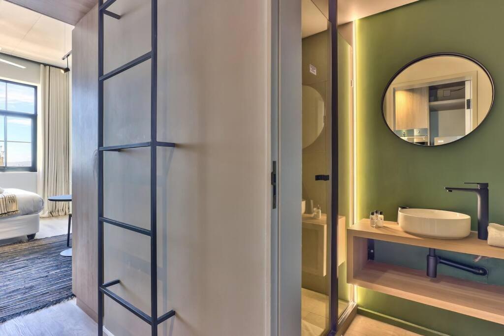 Apartment Trendy, Urban Living At The Harri W/ Views & Wifi *